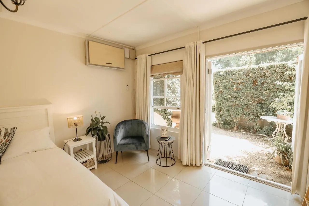 Strawberry Manor At In The Vine Hotel Helderberg Guest house
